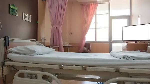 程潇曾确诊精神疾病与梁朝伟传闻早真相大白