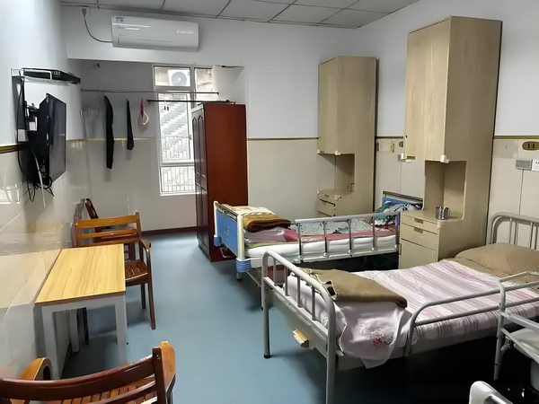 冯骥荐电影南京照相馆：没有抒情只有血的事实