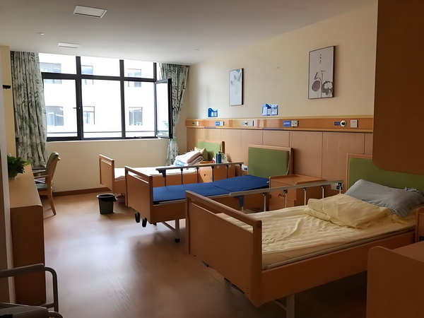 冯骥荐电影南京照相馆：没有抒情只有血的事实